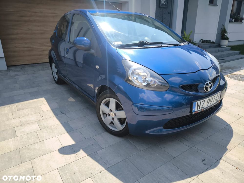 Toyota Aygo Blue - 1