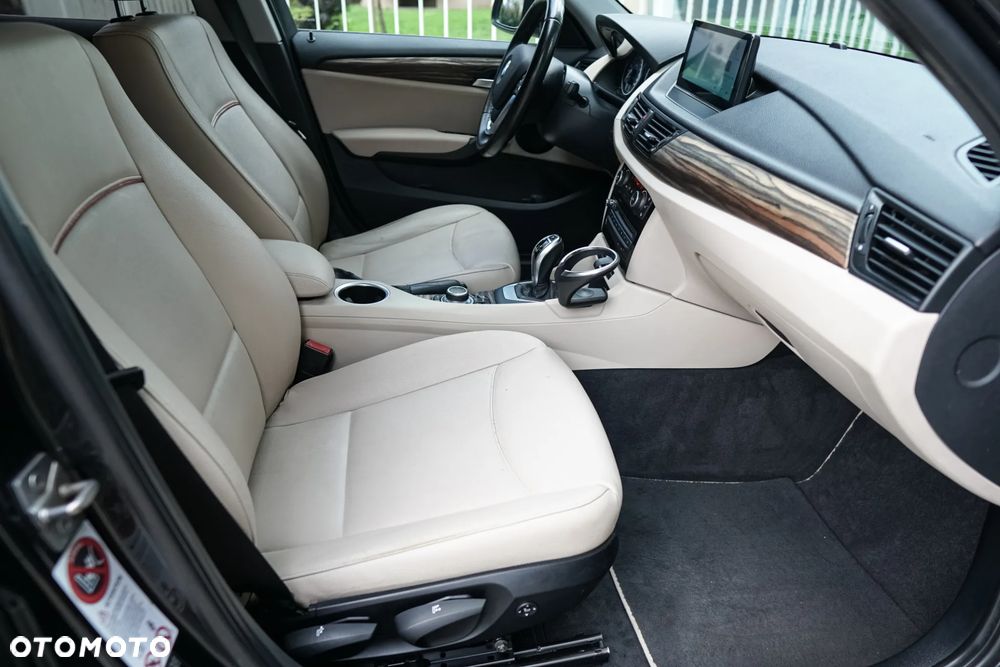 BMW X1 sDrive20d xLine - 23