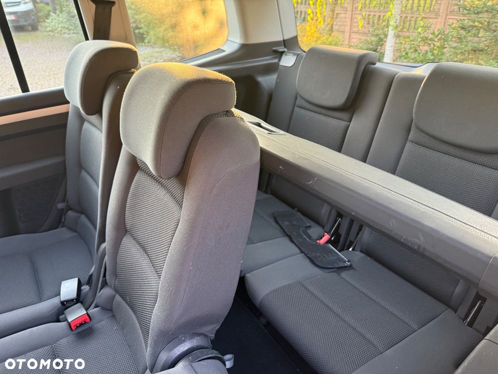 Volkswagen Touran 1.6 TDI DPF BlueMot Comfortline - 31