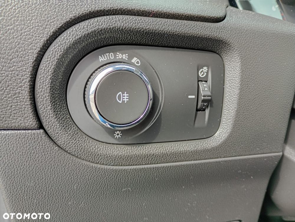 Opel Grandland X 1.6 T Innovation S&S - 18