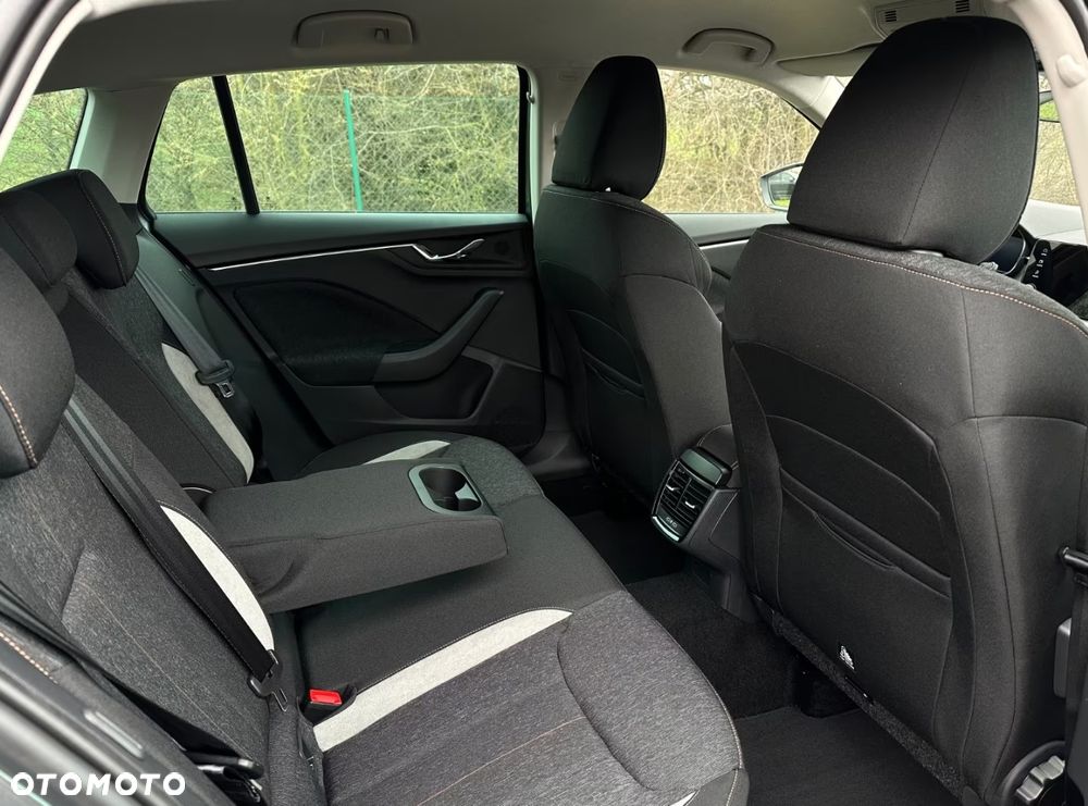 Skoda Scala 1.0 TSI Drive DSG - 4