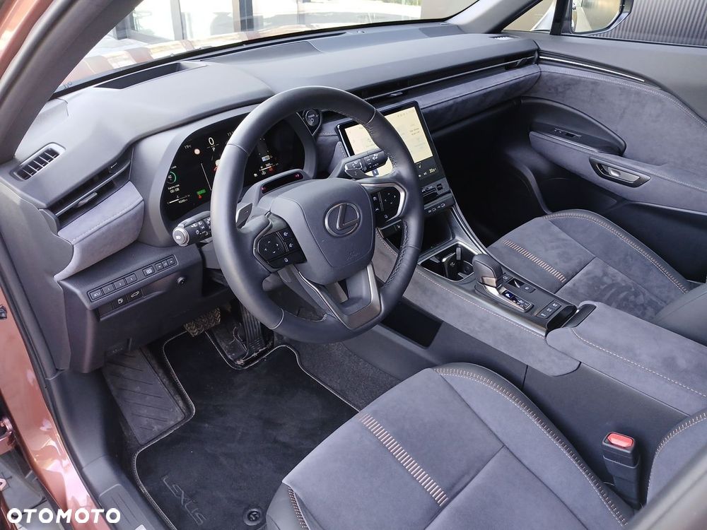 Lexus LBX 1.5 Hybrid Cool AWD - 11