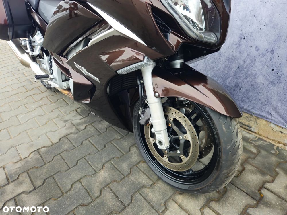 Yamaha FJR - 11