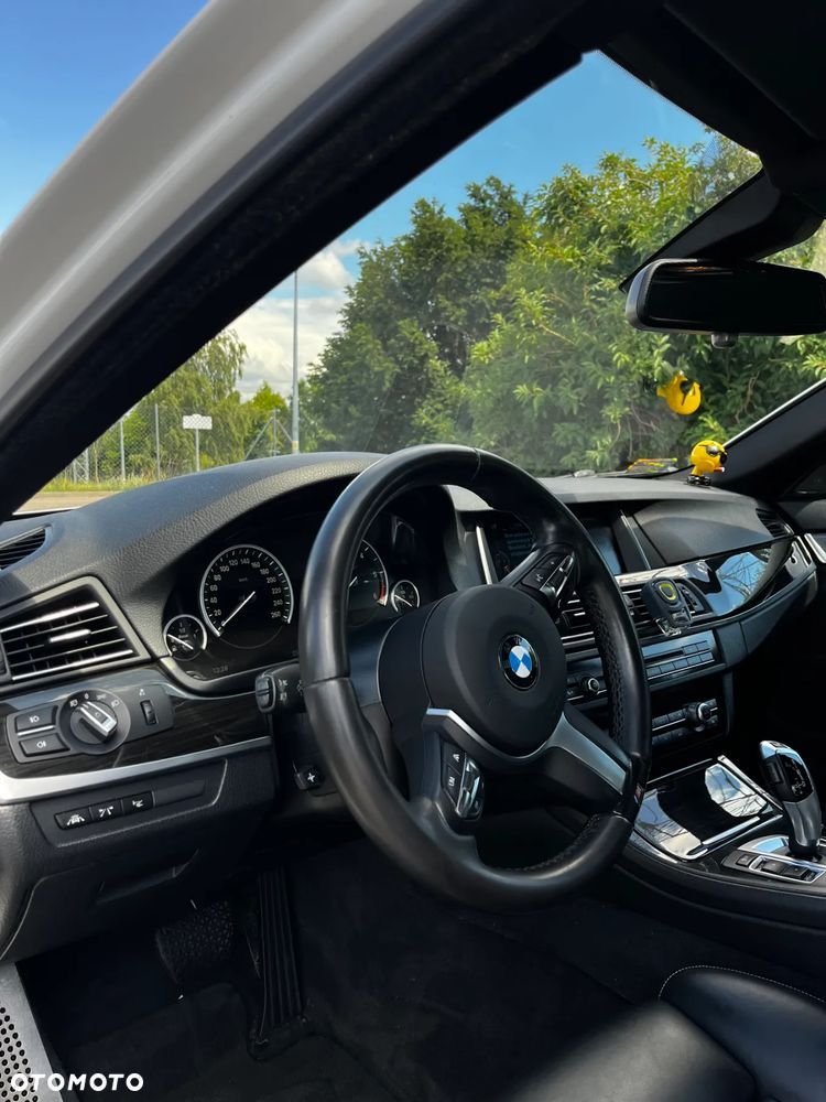 BMW Seria 5 520d xDrive - 4