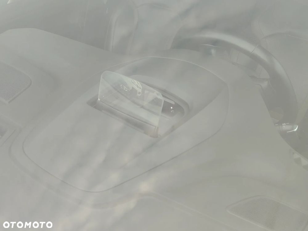 Renault Megane ENERGY TCe 130 BOSE EDITION - 8