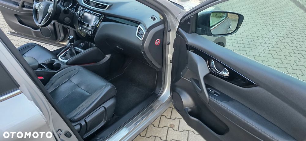 Nissan Qashqai 1.2 DIG-T 360 - 25
