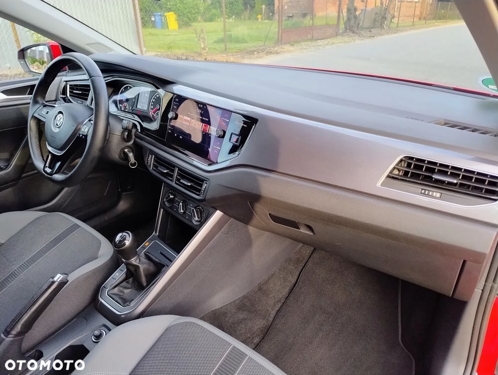 Volkswagen Polo 1.6 TDI SCR Highline - 9