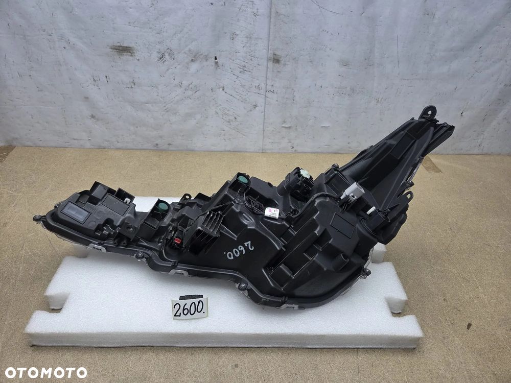 Toyota Corolla E21 od 18r 8111002960 lampa prawy prawa przód przednia Led - 7