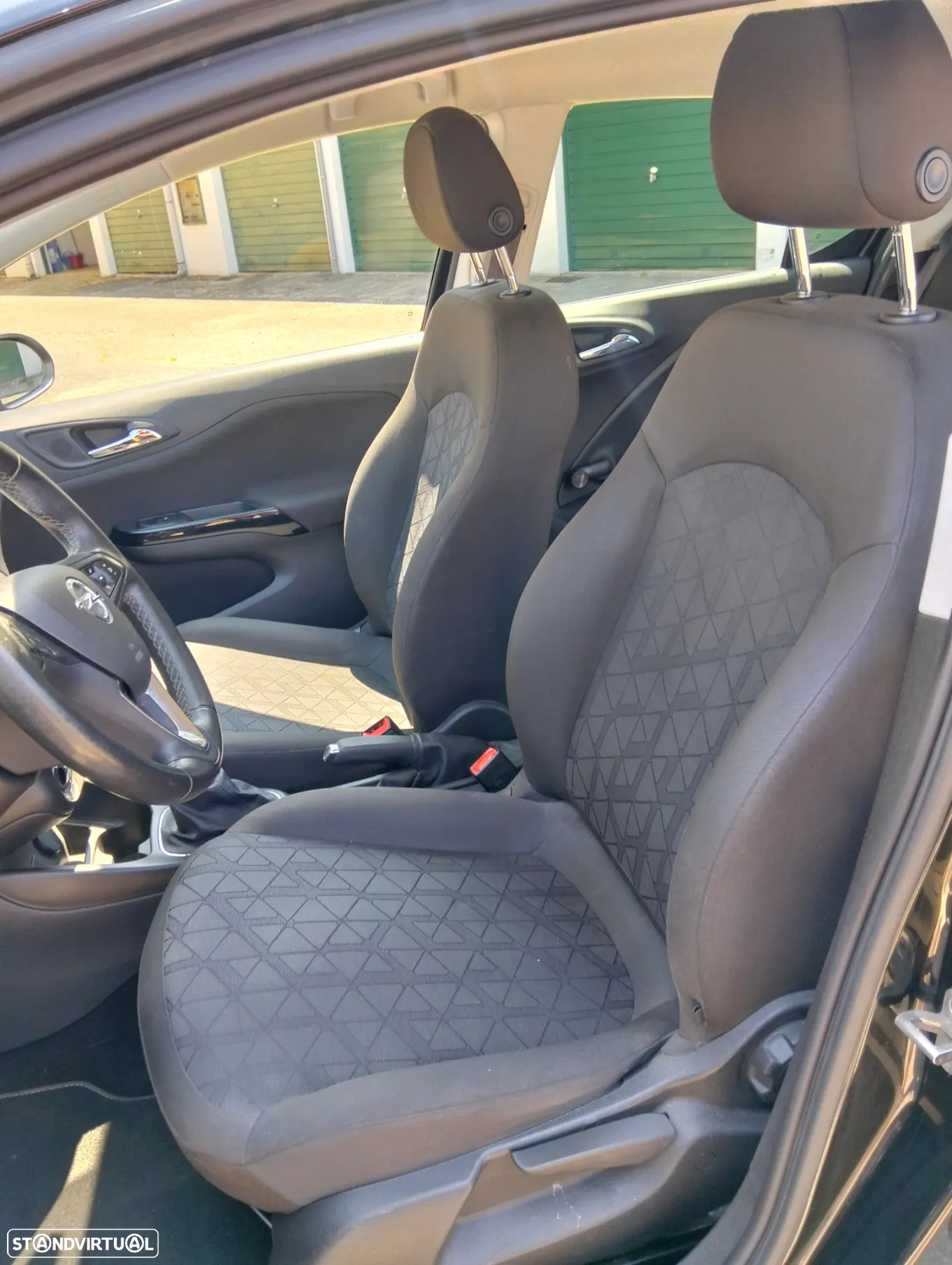 Opel Corsa 1.2 120 Anos - 10