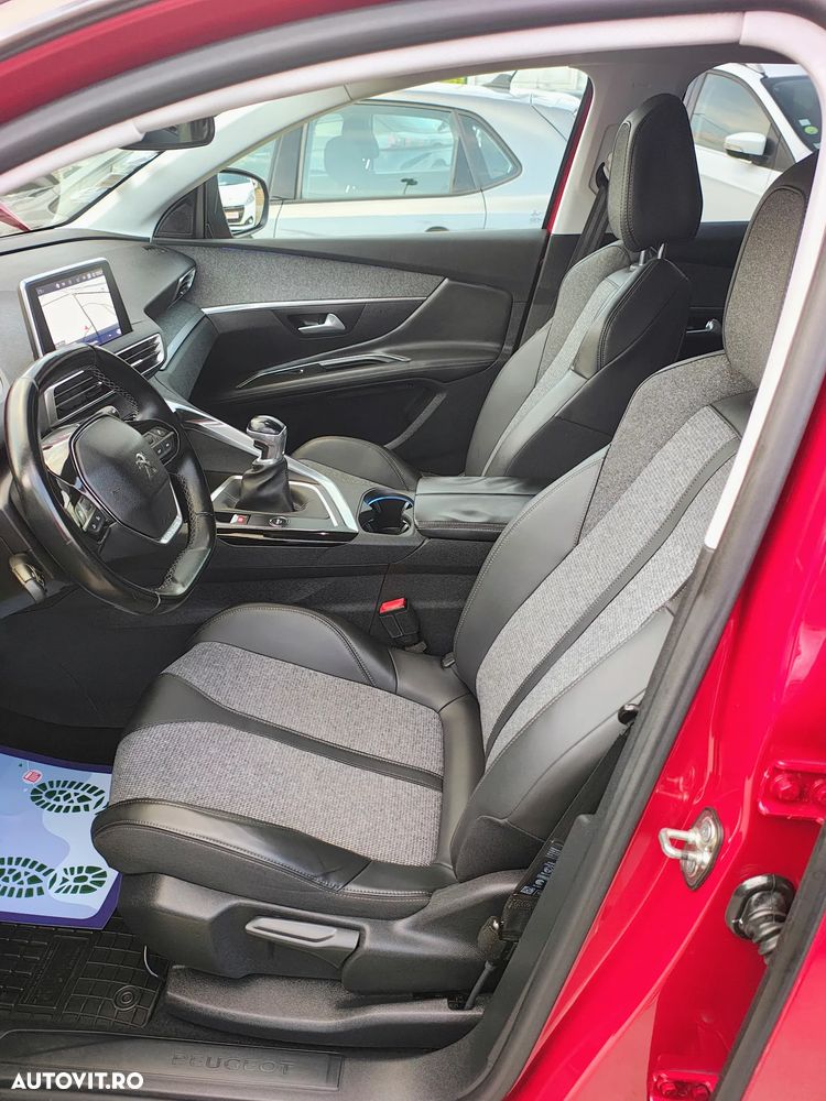 Peugeot 3008 PureTech 130 Stop & Start GPF Allure - 19