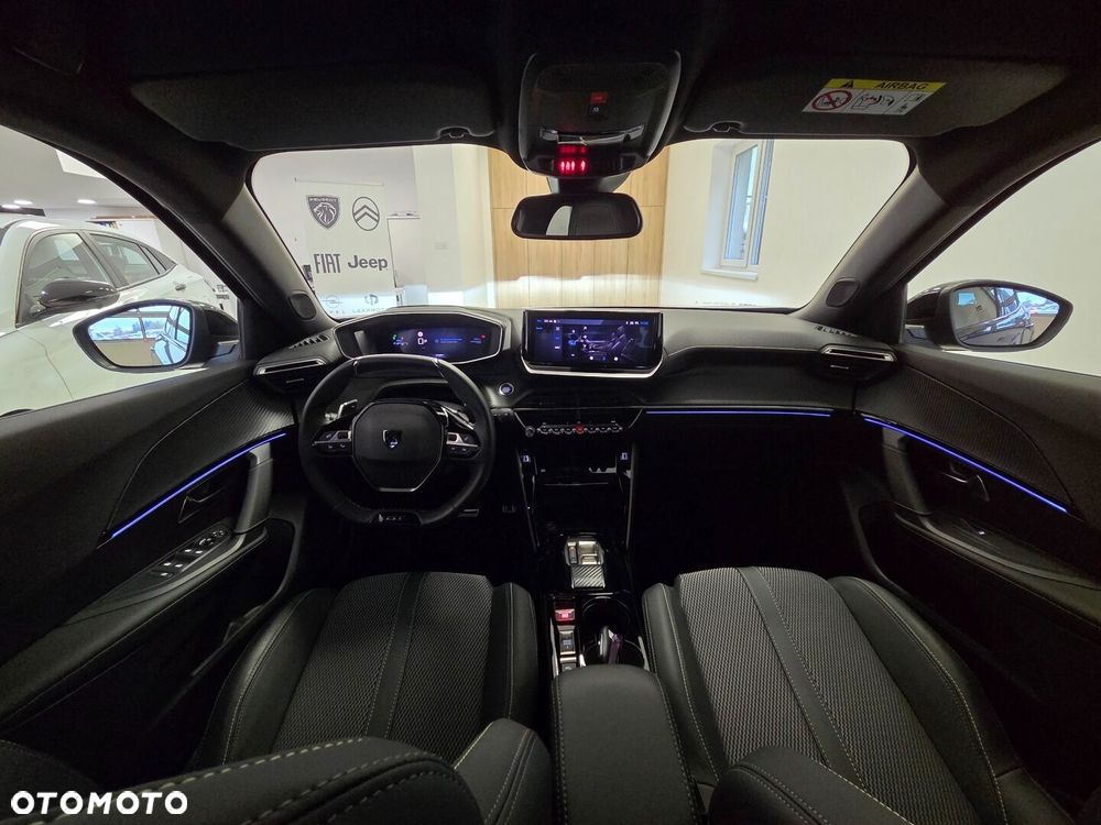 Peugeot 2008 - 12