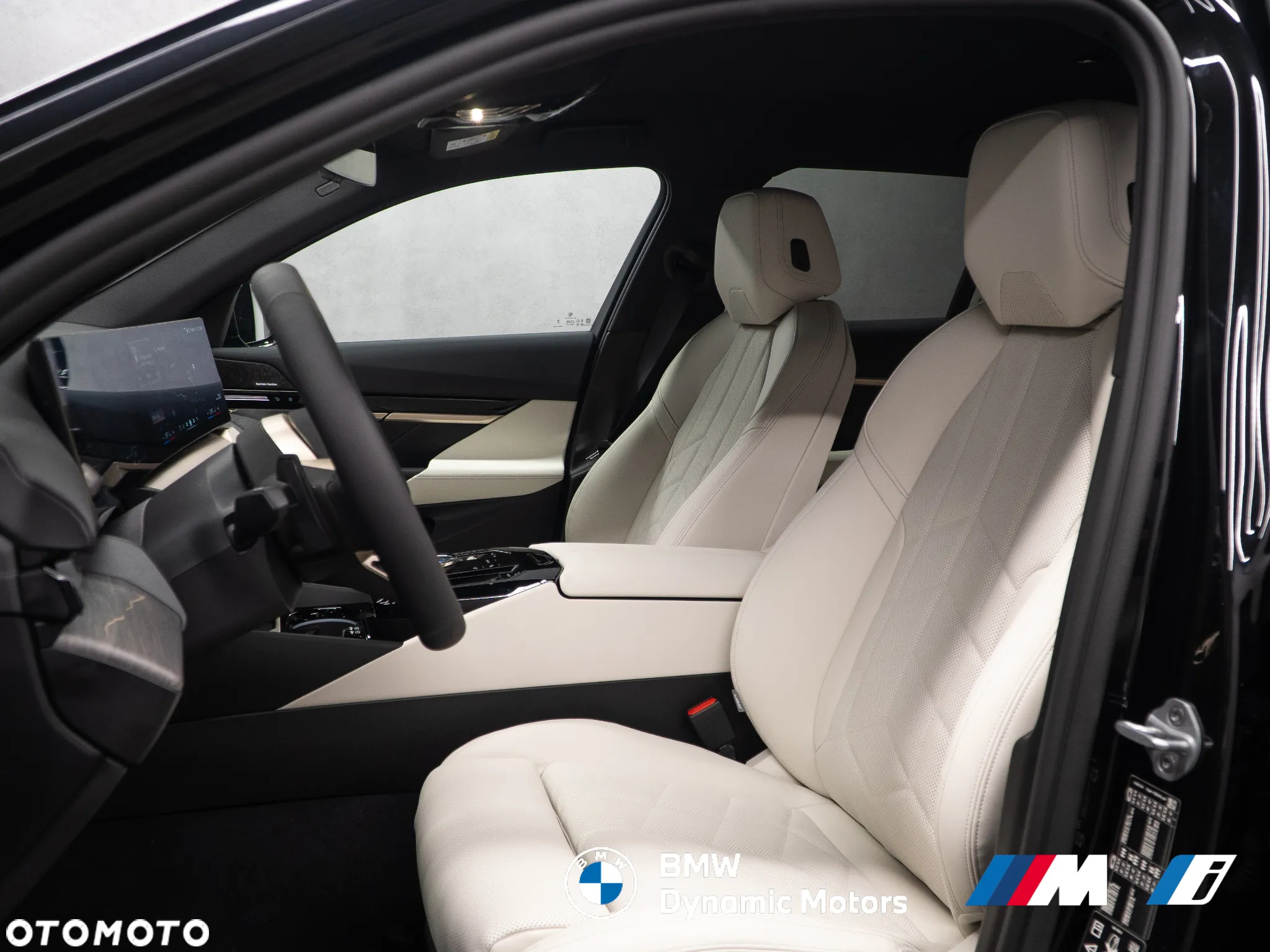 BMW Seria 5 520d xDrive Touring - 15