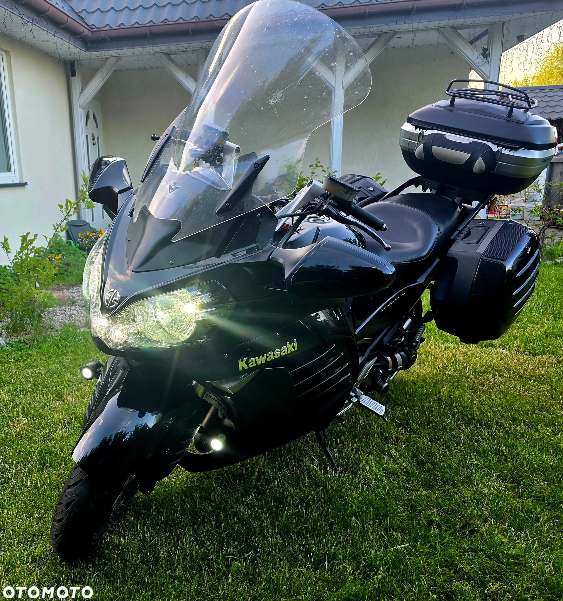 Kawasaki GTR - 5