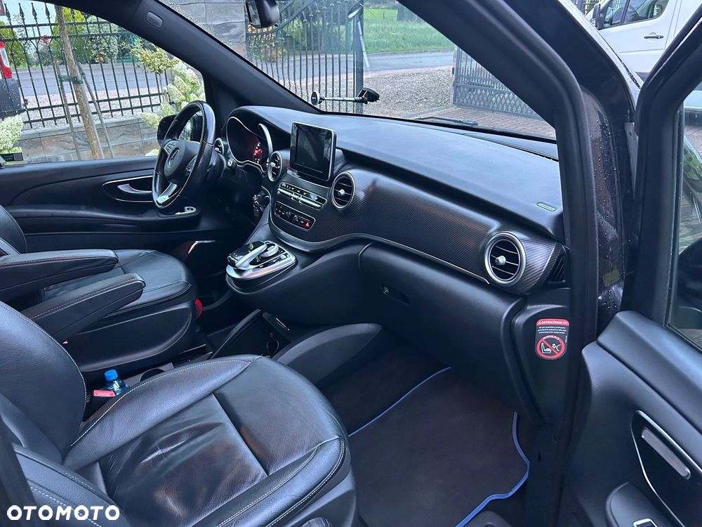 Mercedes-Benz Klasa V 220 d 4-Matic 7G-Tronic - 11