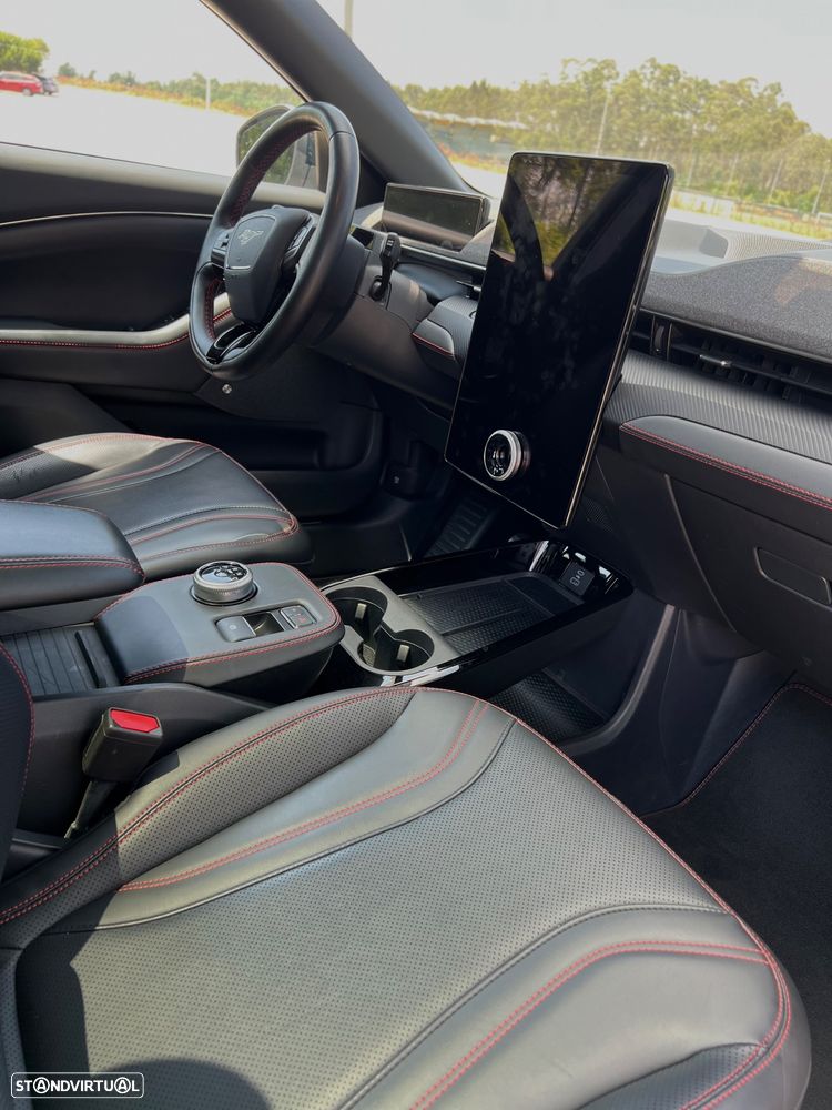 Ford Mustang Mach-E AWD PREMIUM - 9