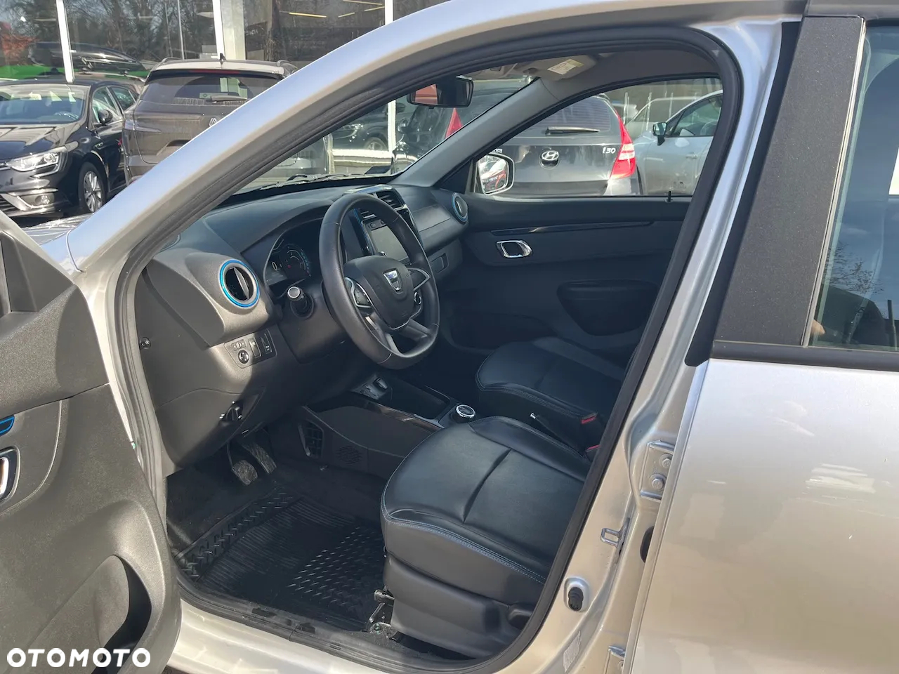 Dacia Spring 27.4kWh Business - 11