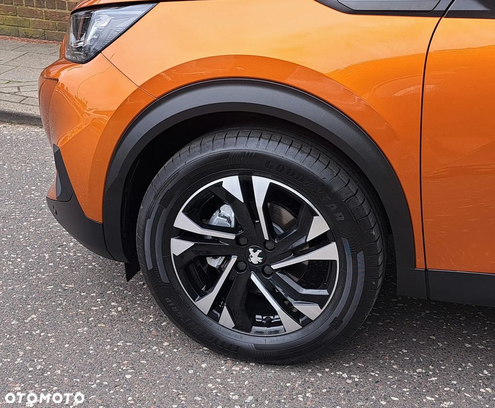 Peugeot 2008 1.2 Pure Tech GPF Allure S&S - 17