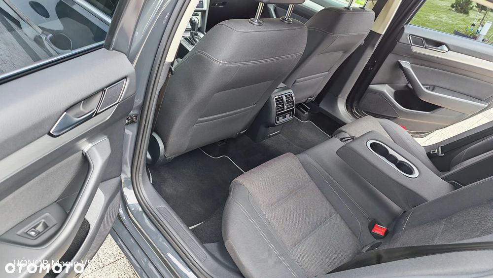 Volkswagen Passat 2.0 TDI (BlueMotion Technology) DSG Highline - 22