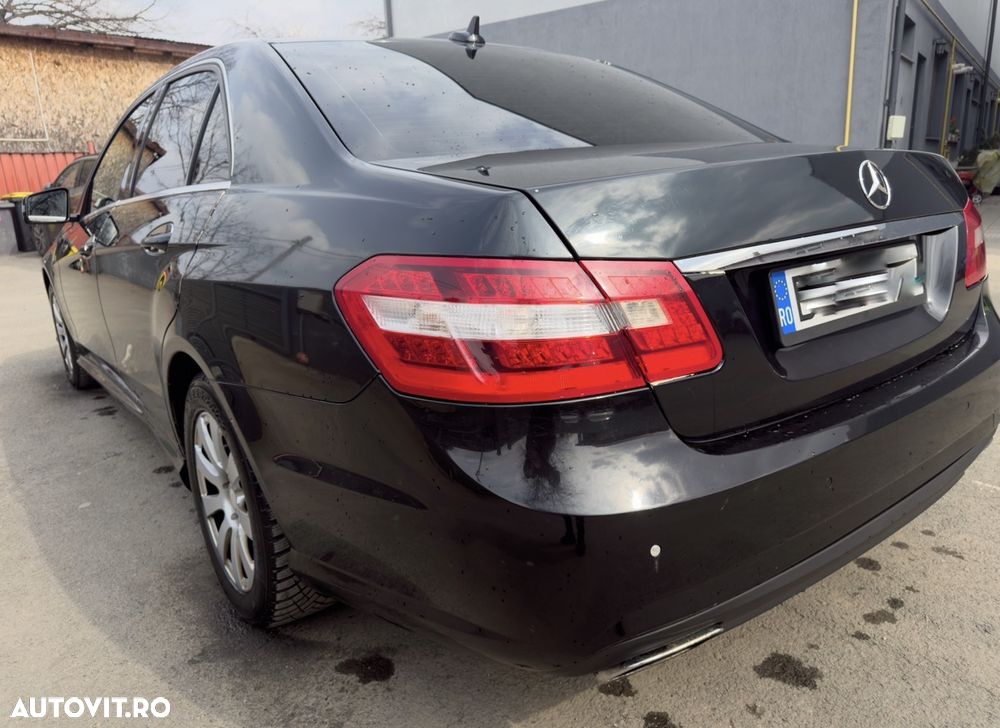Mercedes-Benz E - 8