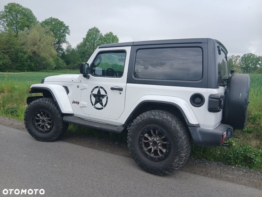 Jeep Wrangler - 5