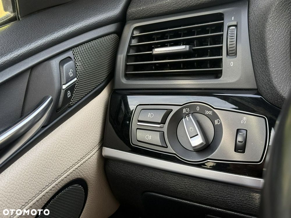 BMW X3 sDrive20i xLine - 31