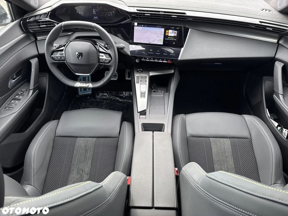 Peugeot 408 - 20