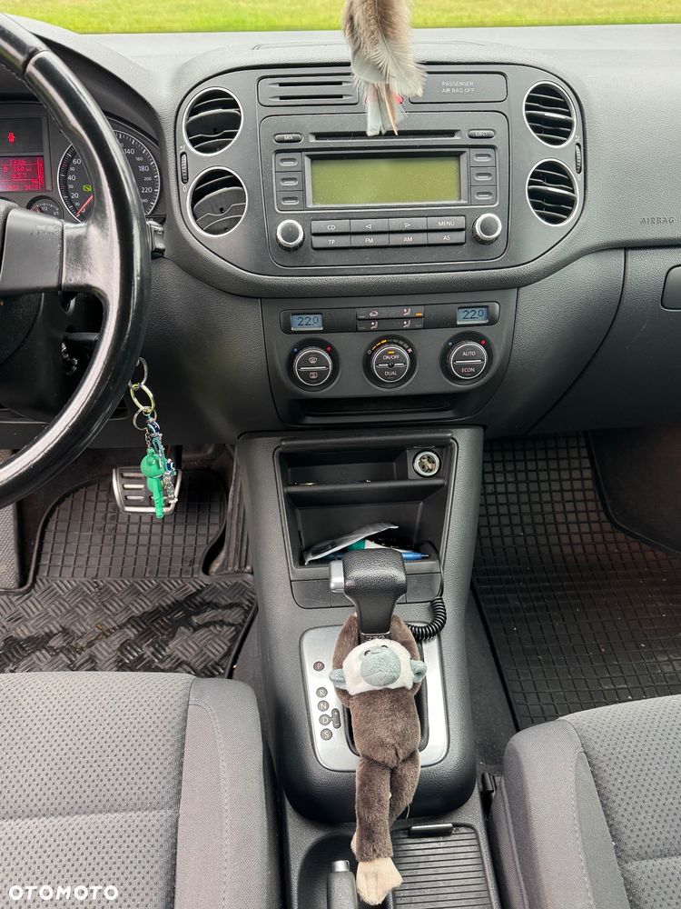 Volkswagen Golf Plus 1.9 TDI Comfortline DSG - 23