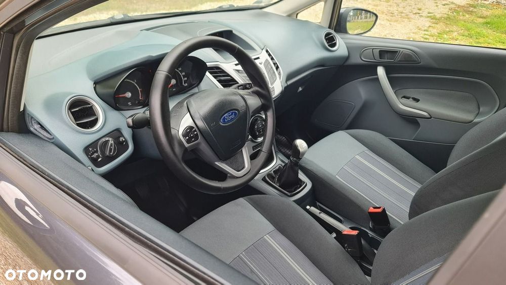 Ford Fiesta - 12