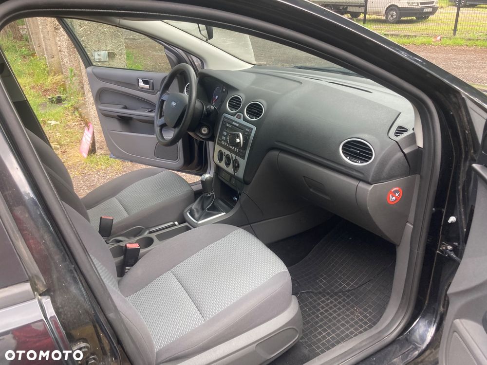 Ford Focus 1.6 16V Ambiente - 5