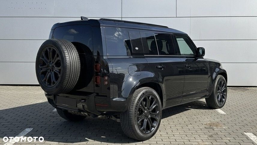 Land Rover Defender - 2