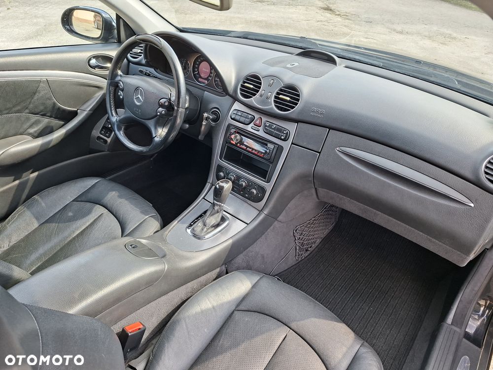 Mercedes-Benz CLK - 13