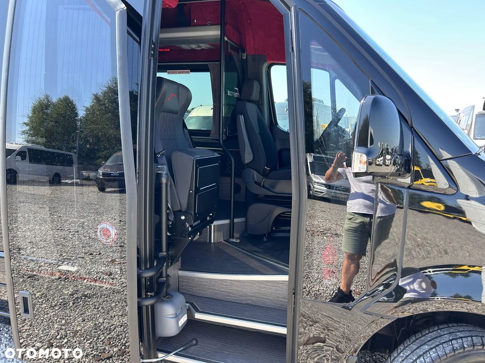 Mercedes-Benz Sprinter 519 - 11