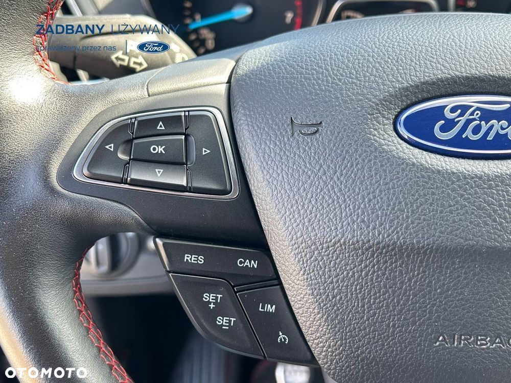 Ford Kuga - 13