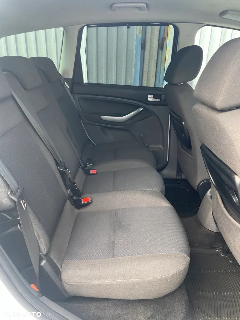 Ford C-MAX - 18