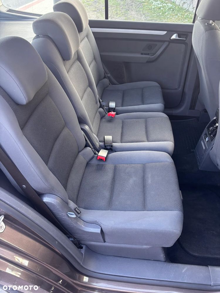 Volkswagen Touran 1.4 TSI MATCH - 9