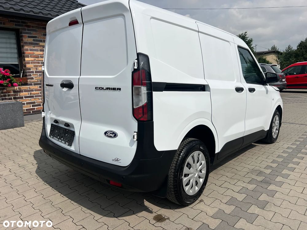 Ford Transit Courier - 5