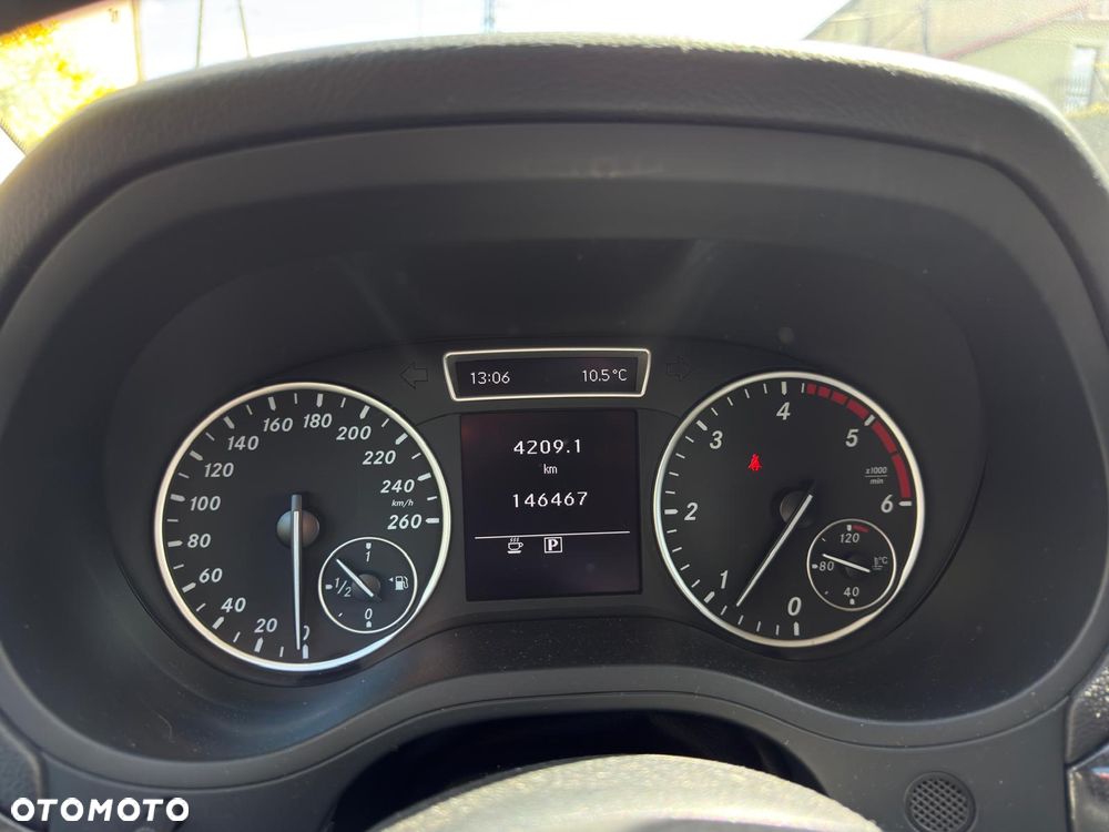 Mercedes-Benz Klasa B 180 CDI (BlueEFFICIENCY) - 20