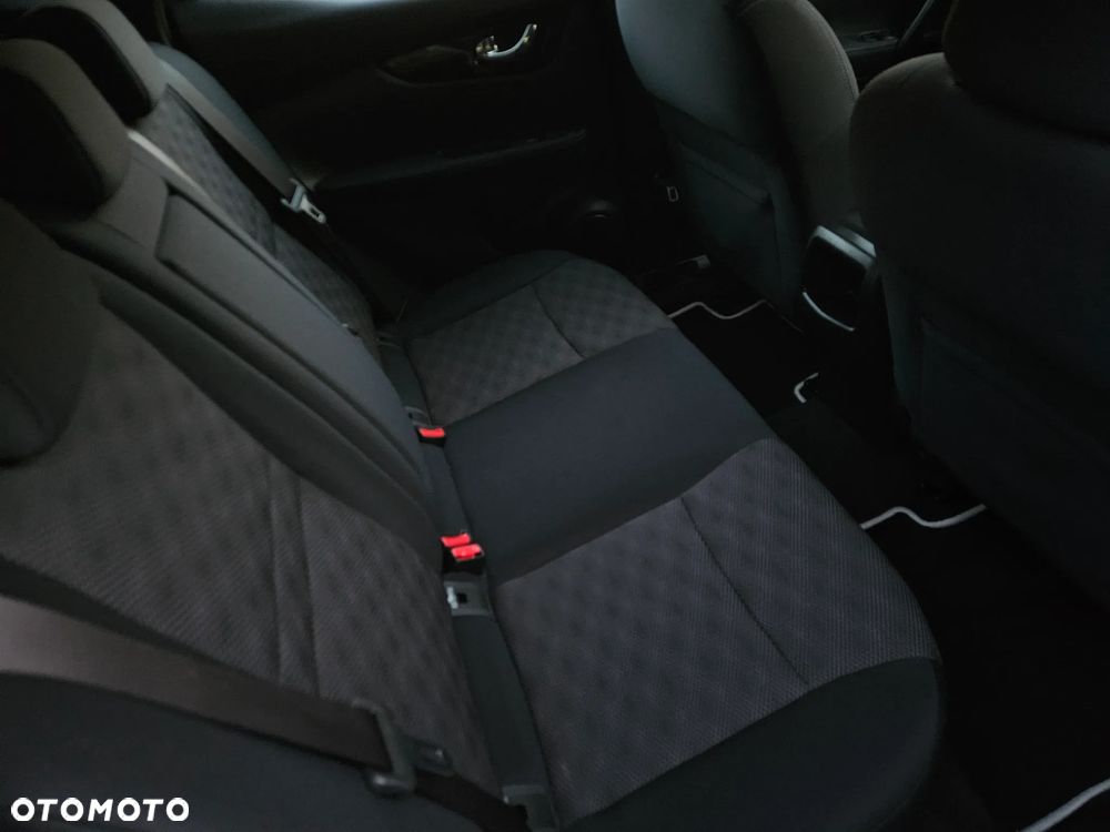 Nissan Qashqai 1.6 DCi N-Connecta - 27