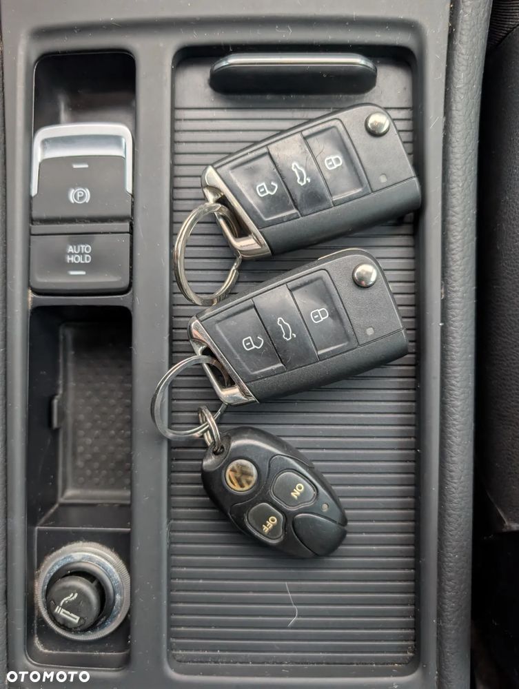 Volkswagen Golf 2.0 TDI BMT Highline DSG - 21