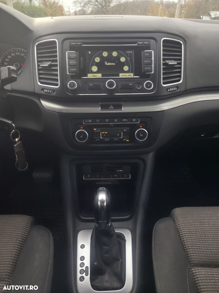 Volkswagen Sharan 2.0 TDI DSG BlueMotion Technology Comfortline - 10