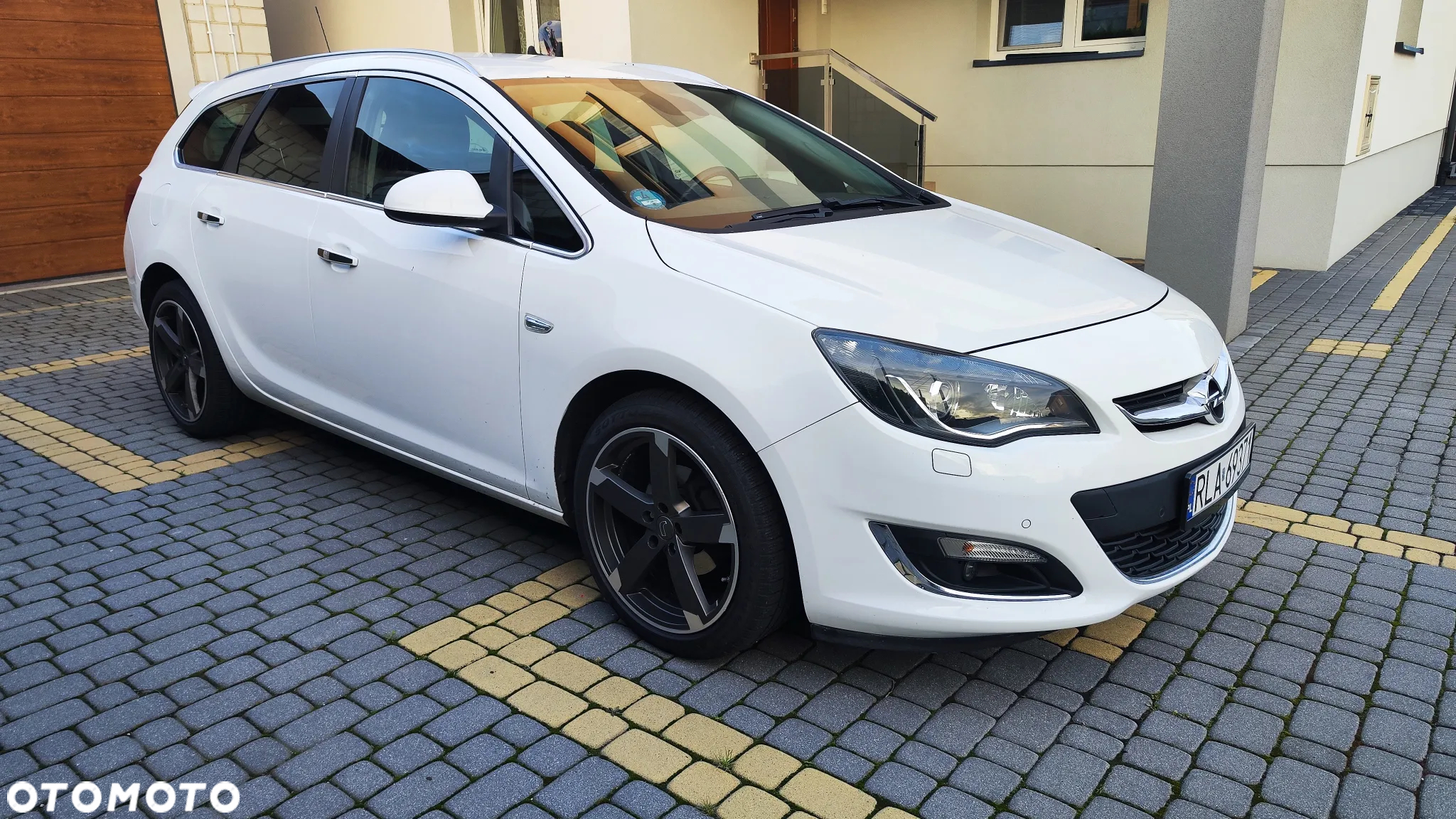 Opel Astra GTC 1.4 Turbo - 5