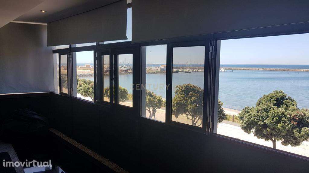 Apartamento T1+2 na 1ª linha de mar da Póvoa de Varzim - Grande imagem: 2/19