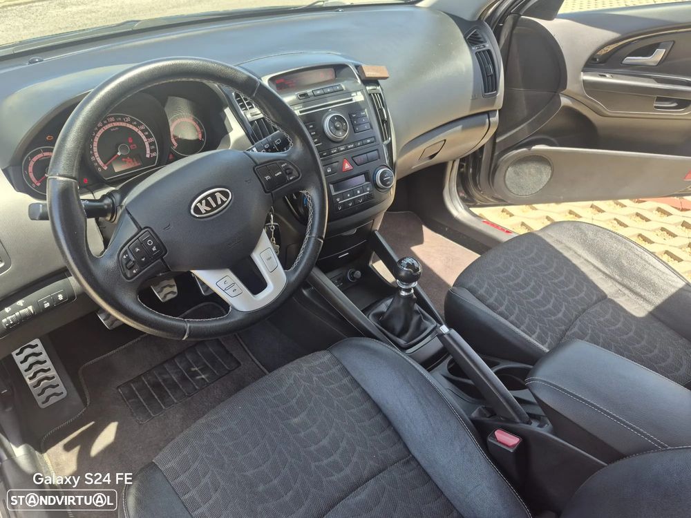 Kia Ceed SW 1.6 CRDi ECO - 11
