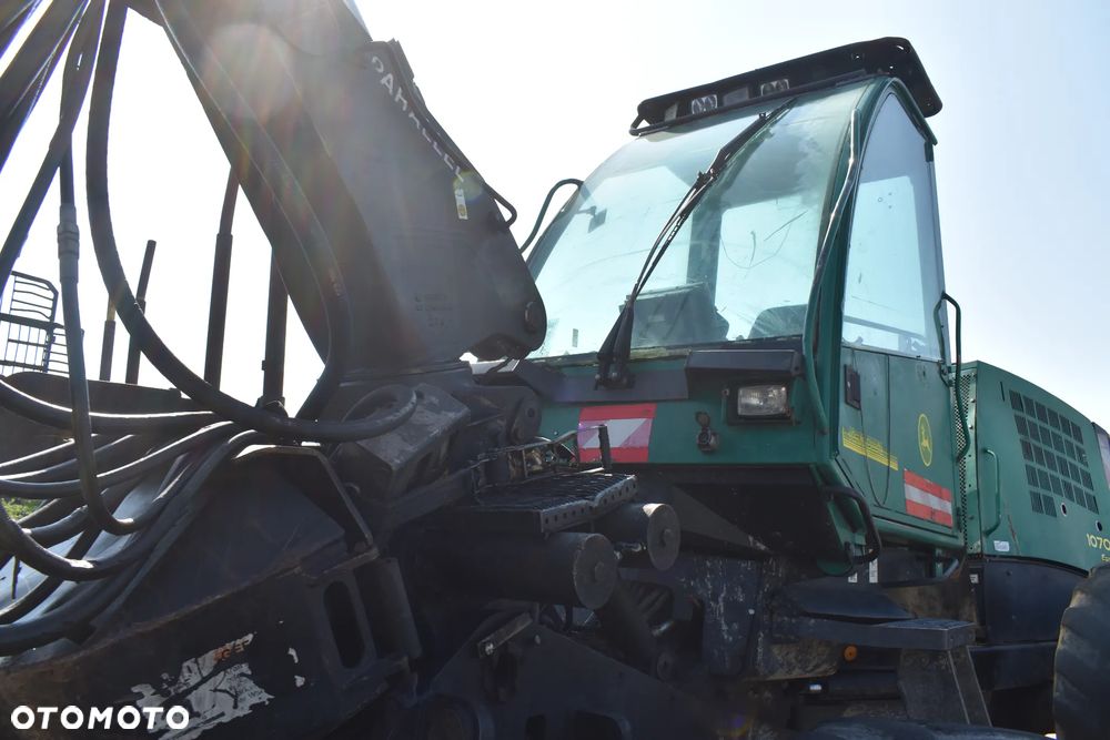 John Deere 1070D - 17