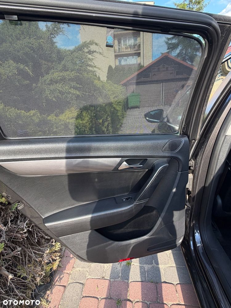 Volkswagen Passat 1.6 TDI DPF BlueMot Comfortline - 11