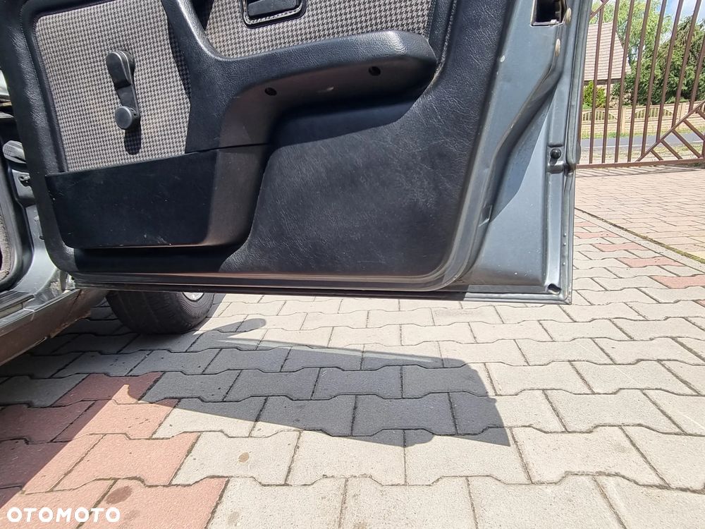 BMW Seria 3 - 34