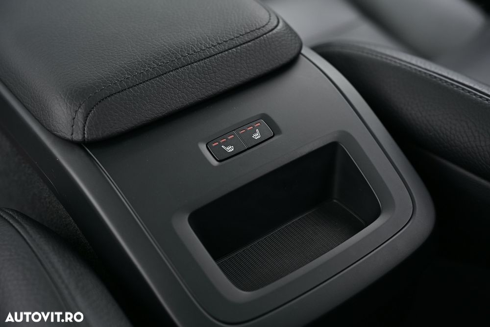 Volvo XC 60 B4 MHEV AT8 AWD Inscription - 35