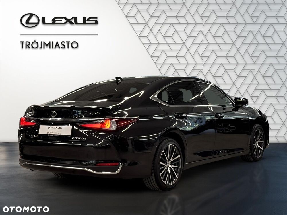 Lexus ES 300h Business Edition - 6