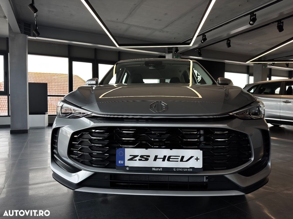 MG ZS HEV 1.5 GSI AT Explore - 3