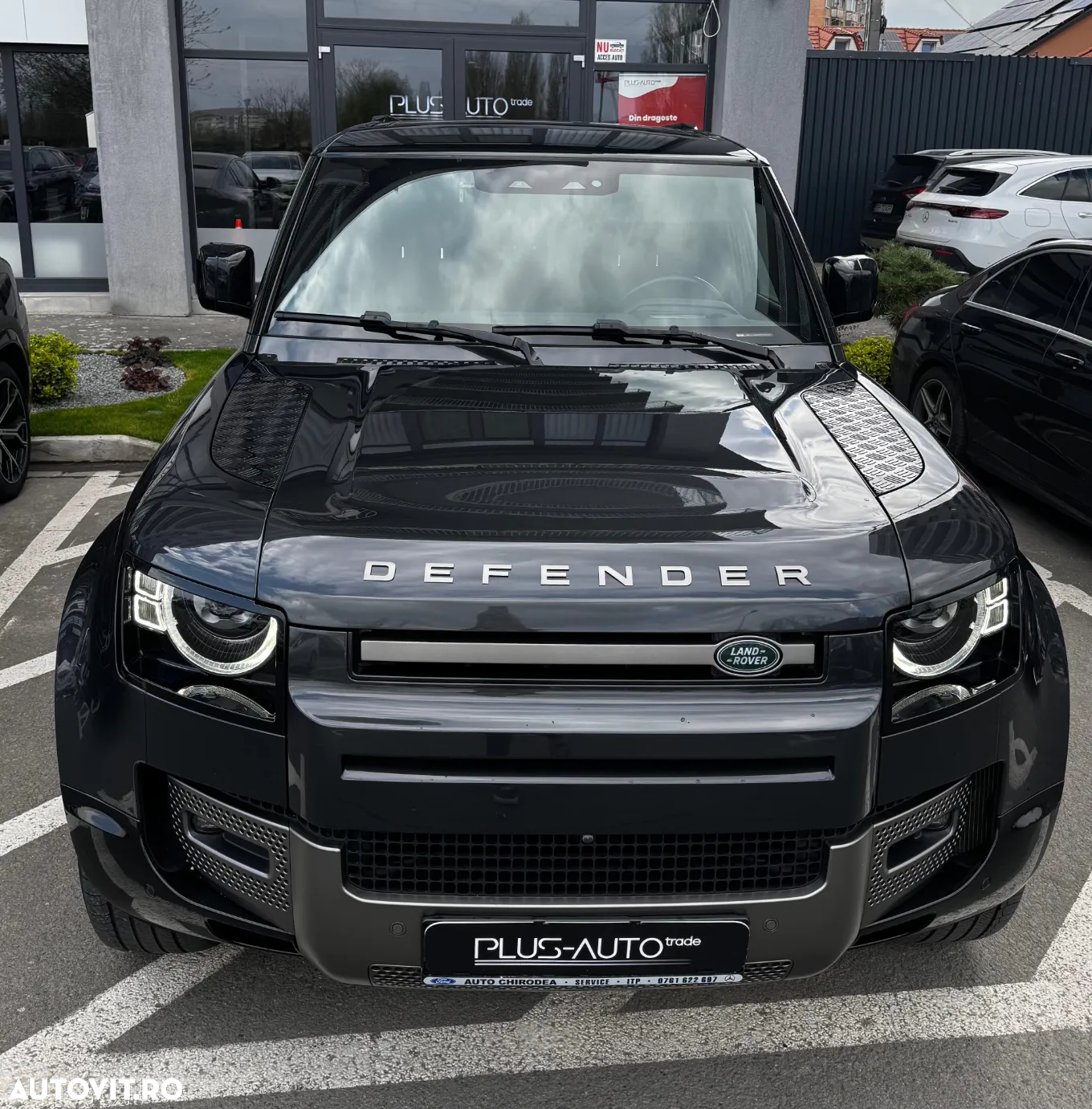 Land Rover Defender - 14